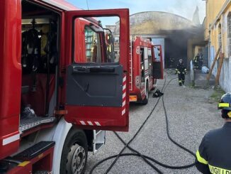 Somma lombardo incendio stireria