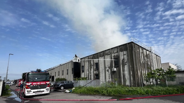 Saronno incendio ditta siderurgica