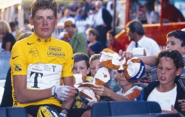 ciclismo ghisallo mostra tour
