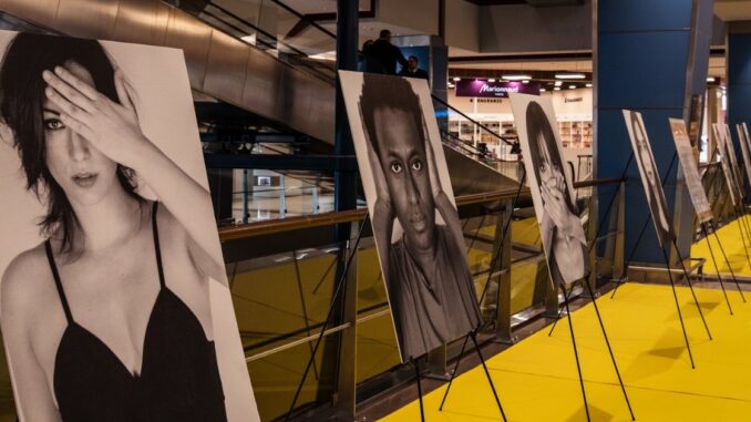 somma gigante mostra violenza donne