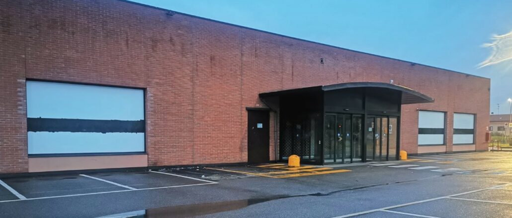 cavaria chiude tigros supermercato