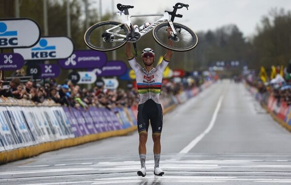 ciclismo van der poel roubaix