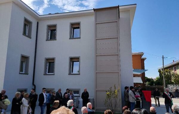 vanzaghello inaugurazione centromedico elezioni
