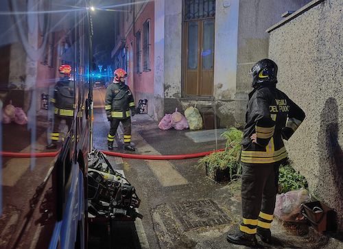 parabiago incendio vigilidelfuoco bambini