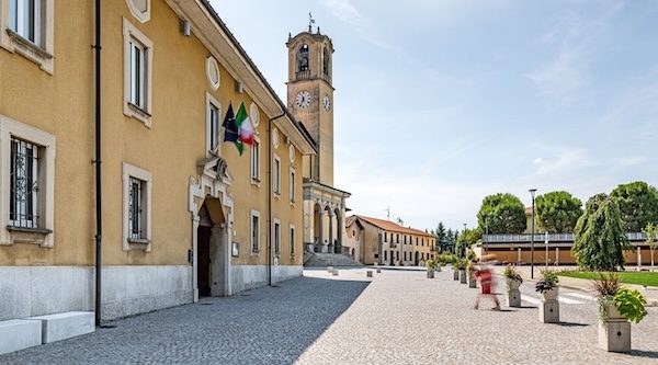 Albizzate nuova piazza cubotti