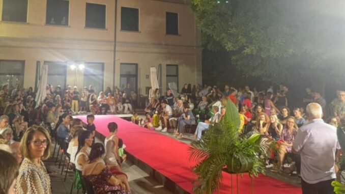 mornago sfilata moda distretto