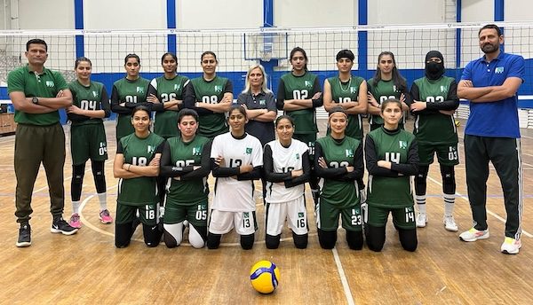 MALPENSA - Sono atterrate questa mattina, 27 maggio, a Malpensa le atlete della Nazionale di Pallavolo femminile del Pakistan