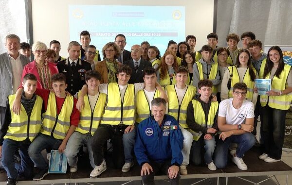 astronauta nespoli studenti varese
