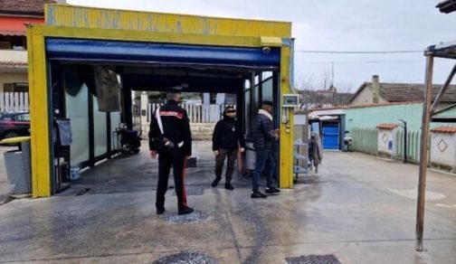 gallarate autolavaggi lavoratori abusivi