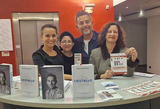 busto libro cristalli bossari 02