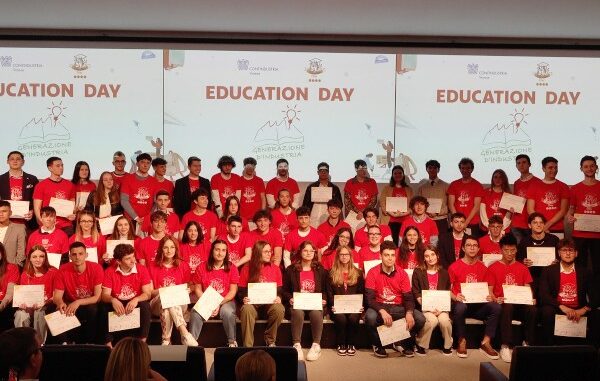 confindustria varese premia studenti
