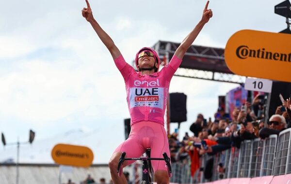 ciclismo giro livigno pogacar