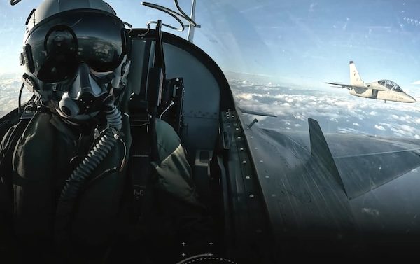 Leonardo caccia piloti venegono