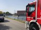 Canale industriale pescatore acqua
