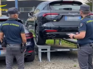 Varese auto lusso arresti