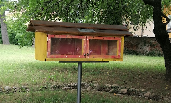 Cardano casetta libri suriano
