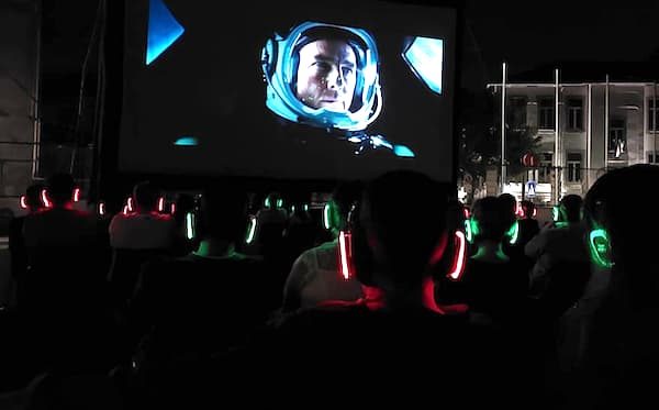 Besnate cinema aperto cuffie