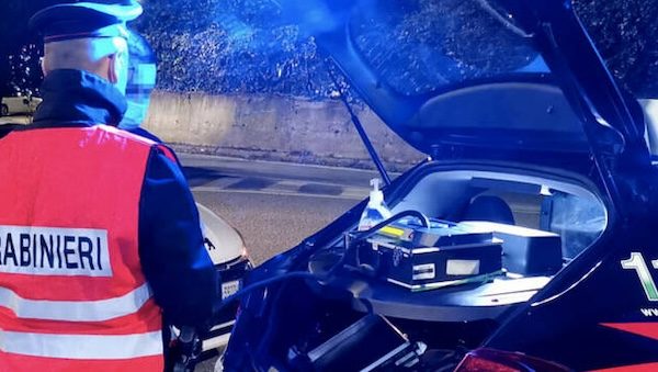 Angera alcol test carabinieri