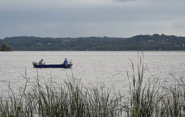 gavirate niente bagni lago