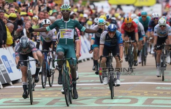 ciclismo tour girmay