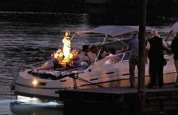 sesto calende processione ferragosto