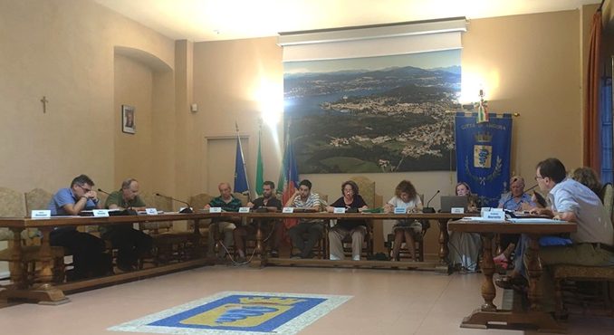 angera revoca cittadinanza duce 01