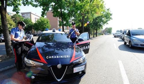 milano rho ferragosto carabinieri controlli