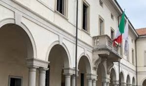 busto tari telefoni