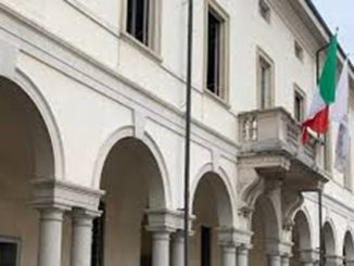 busto tari telefoni