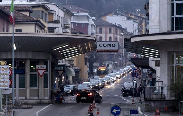 dogana pensionato dollari