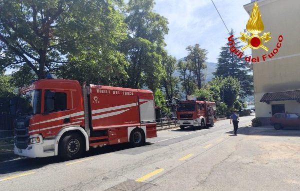 incendio porto ceresio tetto ristorante