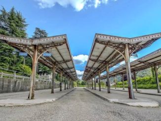 stazione tram ghirla pensiline