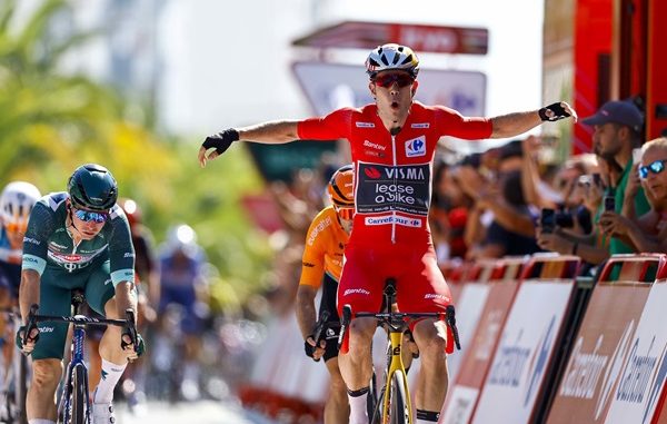 ciclismo vuelta van aert