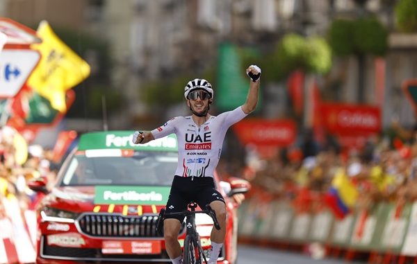 ciclismo vuelta yates