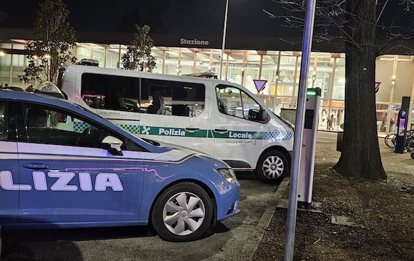 Gallarate stazione polizia controlli