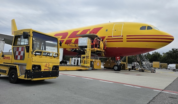 Malpensa dhl sfilata moda