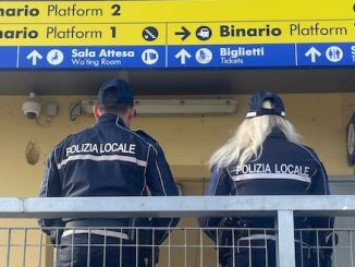 Arcisate stazione droga vandali