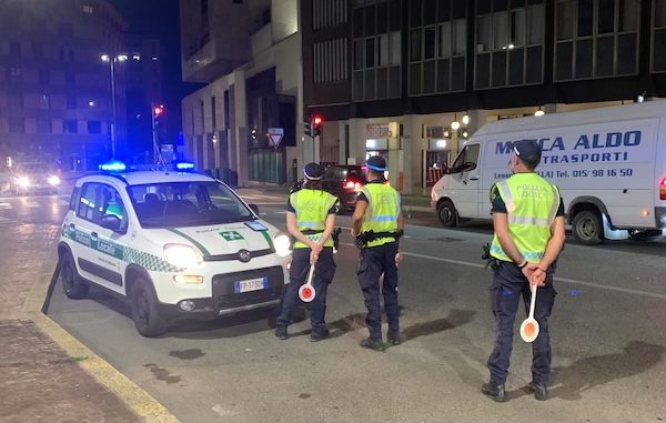 gallarate ubriaca guida patente