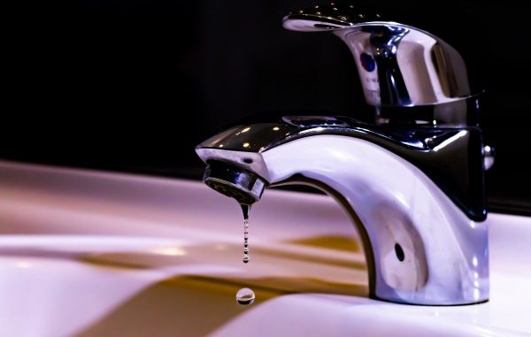 lavori malnate chiusura acqua