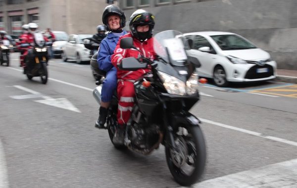 motogiro croce rossa povertà varese
