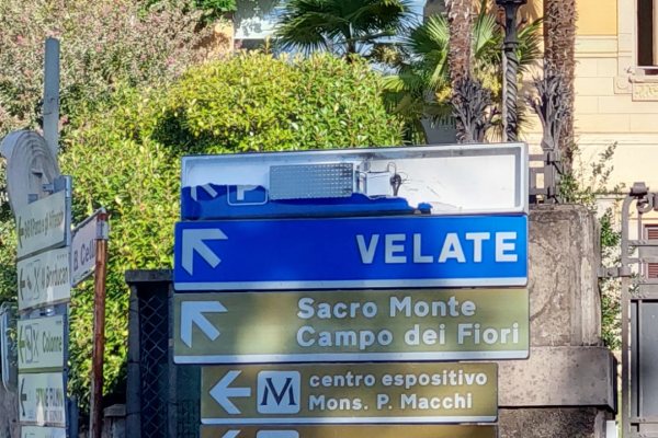 segnaletica inganna turisti varese