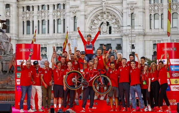 ciclismo vuelta roglic