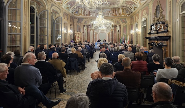 varese massimo D'Alema