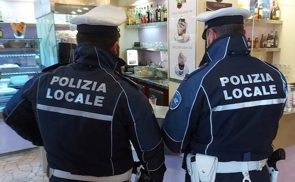 Gallarate negozi controllati sanzioni