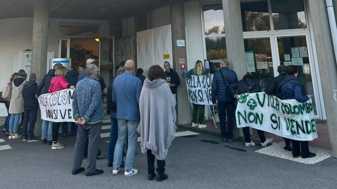 oggiona protesta villa colombo