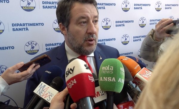 Matteo salvini codice strada