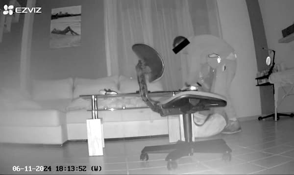 Gallarate furto casa video