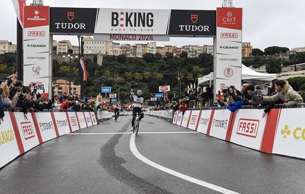 ciclismo beking pogacar