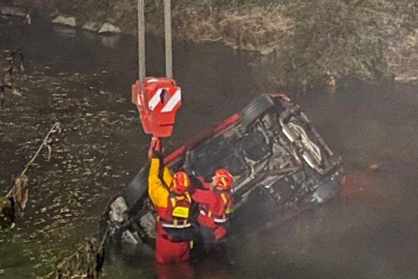 germignaga auto nel fiume