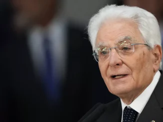 scritte politica insulti